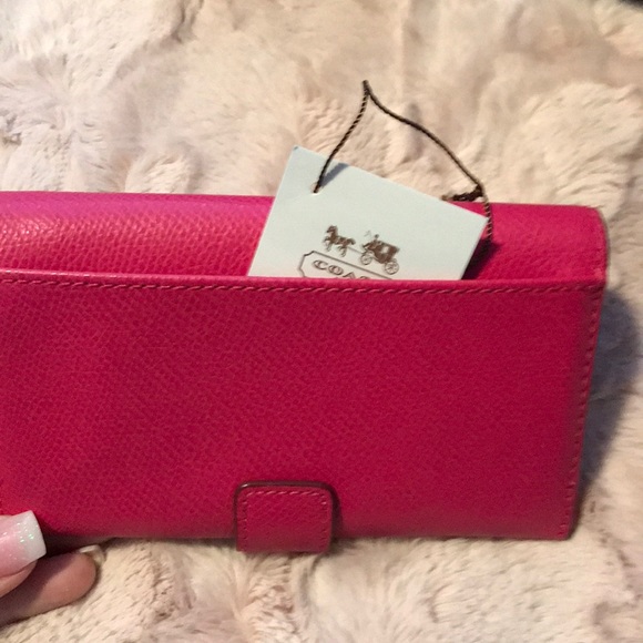 Coach Phone Wallet - Picture 5 of 5